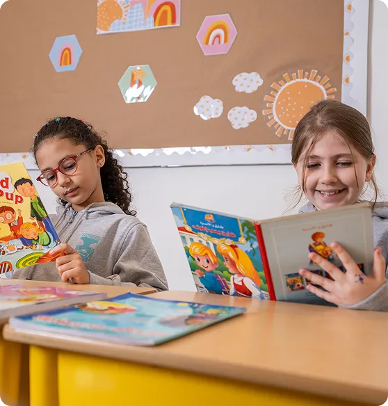 Eastwood students reading together in the classroom